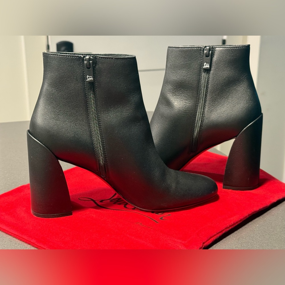 Christian Louboutin Turela Calfskin Red Sole Ankle Booties EU 39.5
